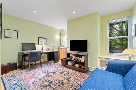 230 East Delaware Place Chicago IL 60611