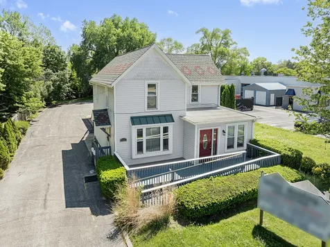 942 East State Street Geneva IL 60134