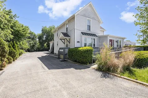 942 East State Street Geneva IL 60134