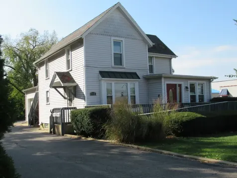 942 East State Street Geneva IL 60134