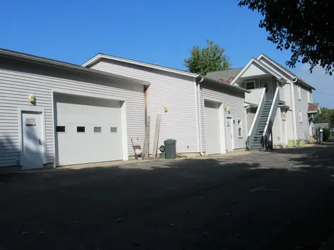 942 East State Street Geneva IL 60134