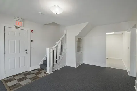 942 East State Street Geneva IL 60134