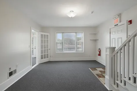 942 East State Street Geneva IL 60134
