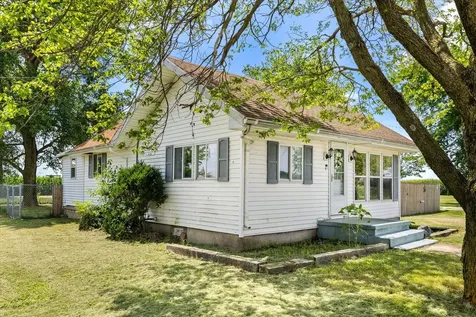 4952 East 3150 North Road Streator IL 61364