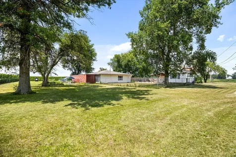 4952 East 3150 North Road Streator IL 61364
