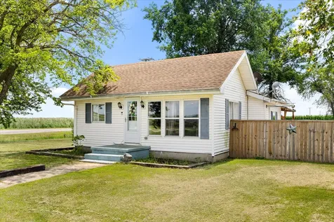 4952 East 3150 North Road Streator IL 61364