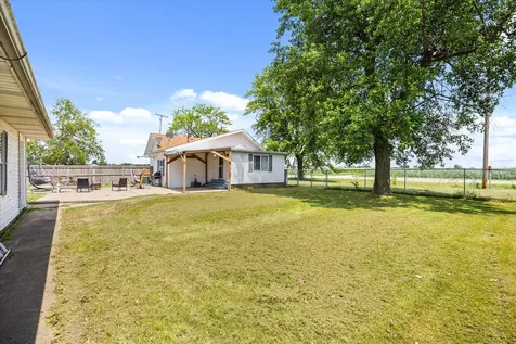 4952 East 3150 North Road Streator IL 61364