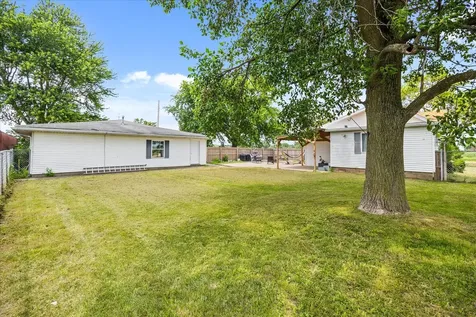 4952 East 3150 North Road Streator IL 61364