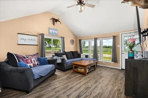 4952 East 3150 North Road Streator IL 61364