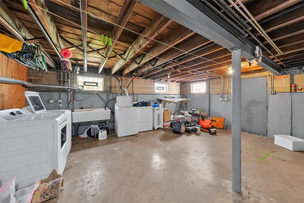2642 North Nordica Avenue Chicago IL 60707