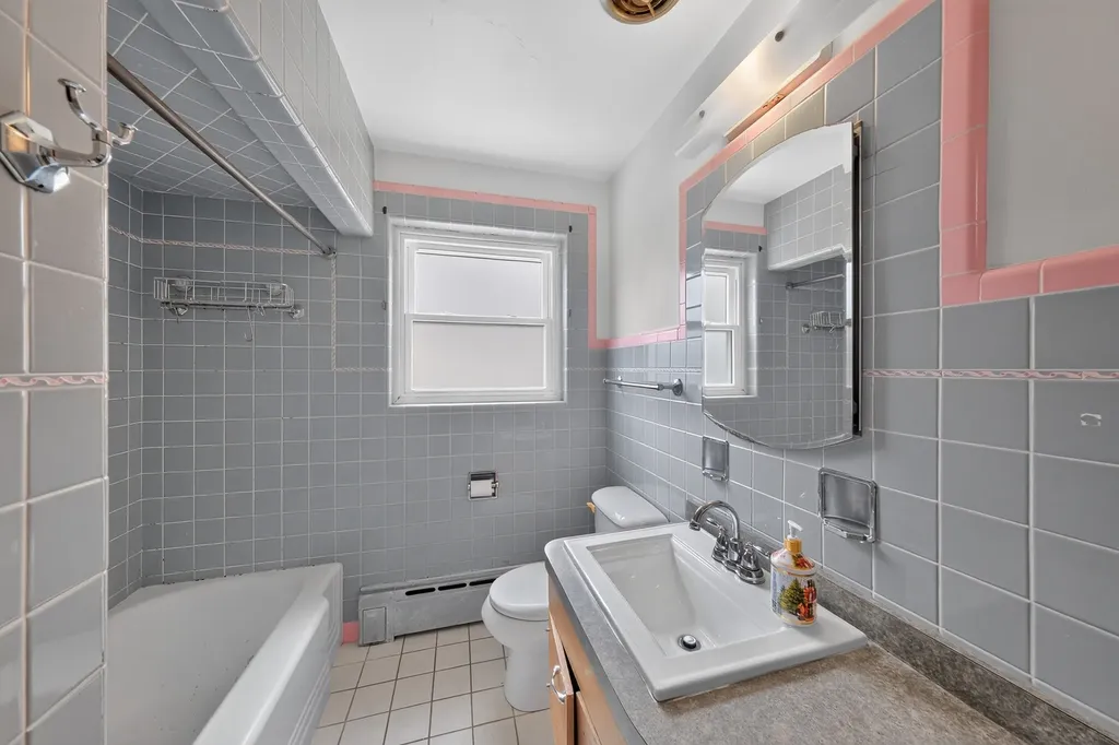 2642 North Nordica Avenue Chicago IL 60707