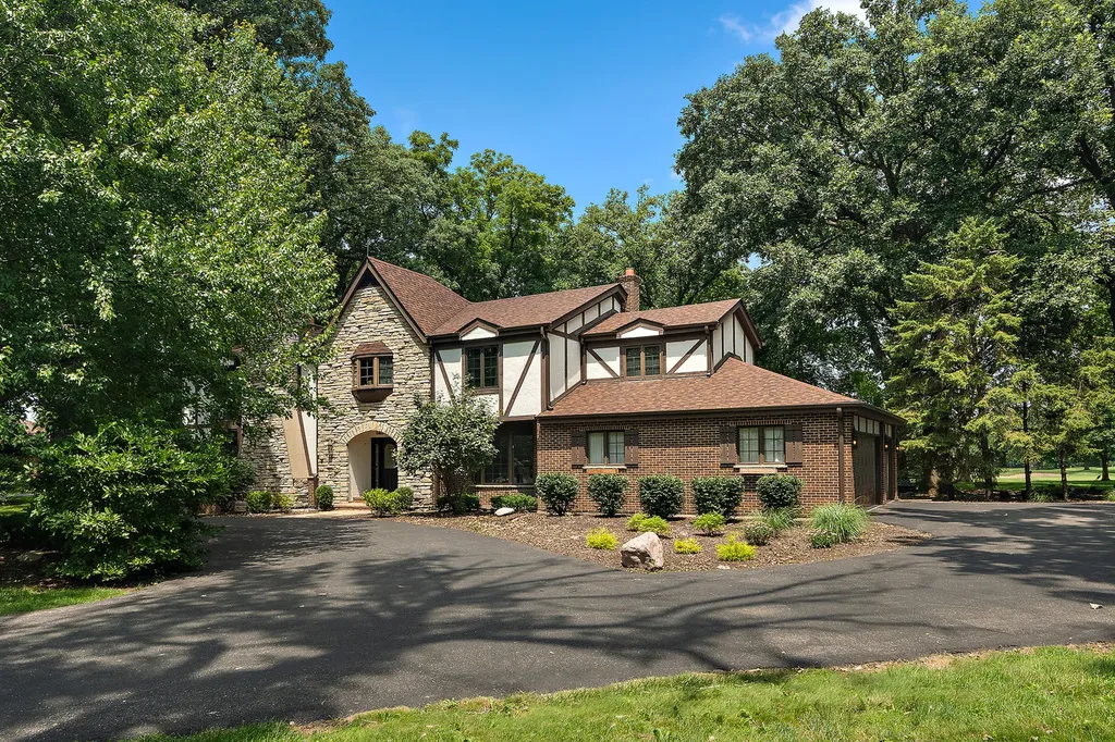 515 Aberdeen Road Frankfort IL 60423