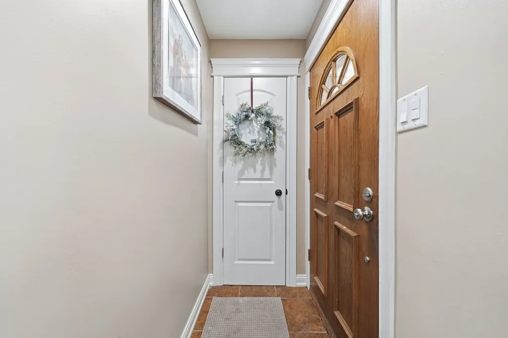 5810 West 64th Street Chicago IL 60638