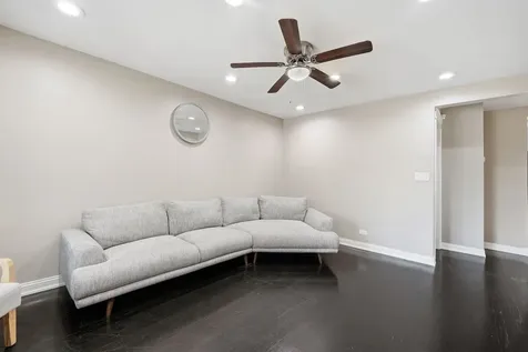 5810 West 64th Street Chicago IL 60638