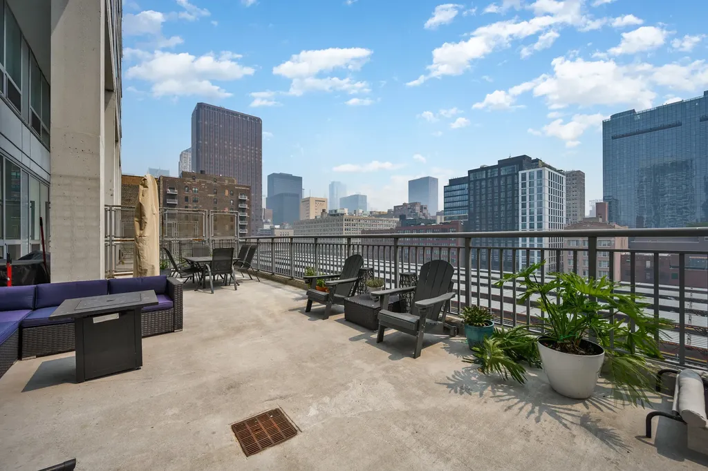 701 South Wells Street Chicago IL 60607