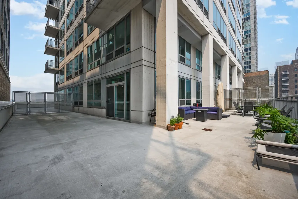 701 South Wells Street Chicago IL 60607
