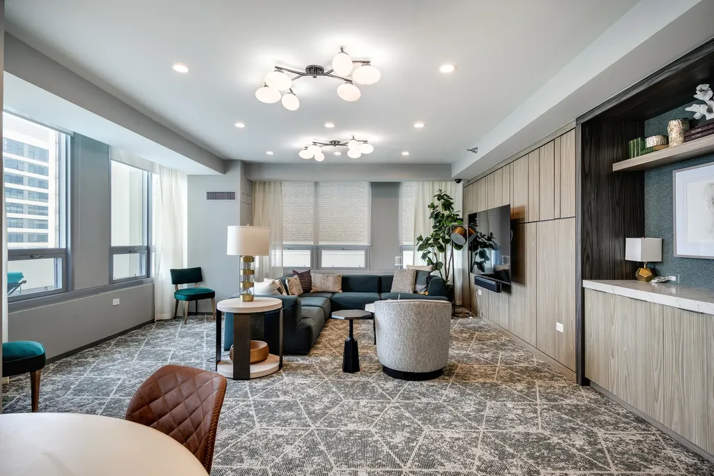 701 South Wells Street Chicago IL 60607
