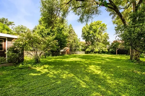 8526 Rockefeller Avenue Brookfield IL 60513