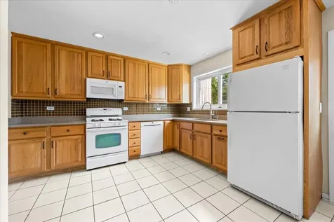 8713 North National Avenue Niles IL 60714