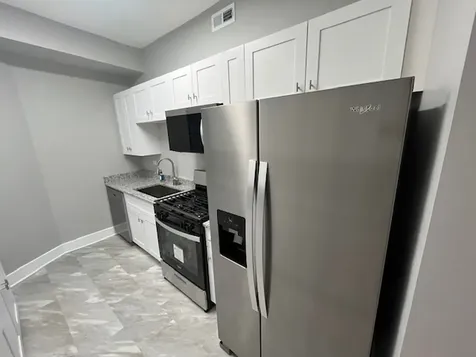 926 West Belle Plaine Avenue Chicago IL 60613