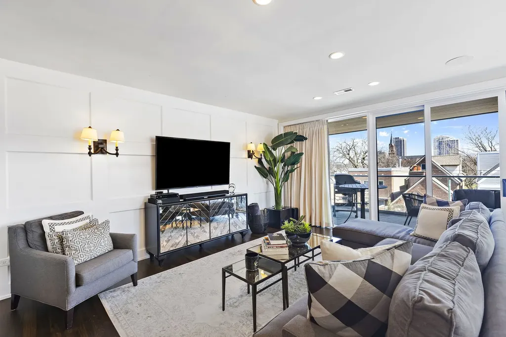 1625 North Burling Street Chicago IL 60614