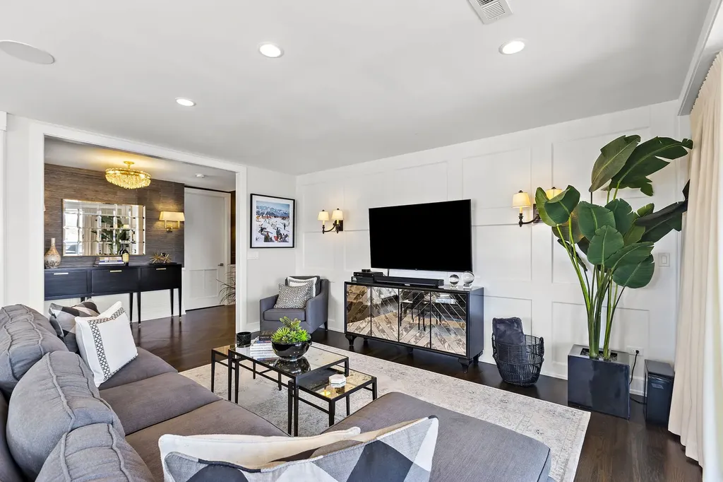 1625 North Burling Street Chicago IL 60614