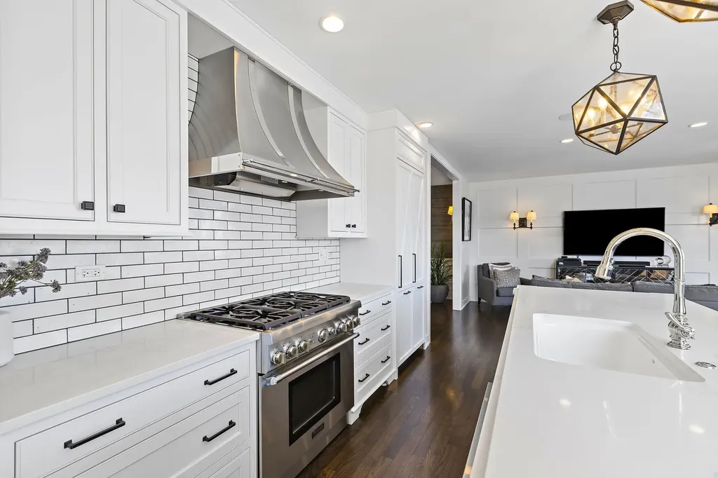 1625 North Burling Street Chicago IL 60614
