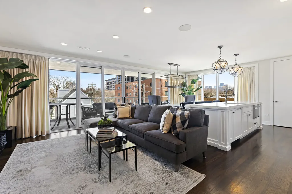 1625 North Burling Street Chicago IL 60614