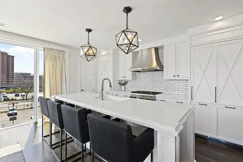 1625 North Burling Street Chicago IL 60614