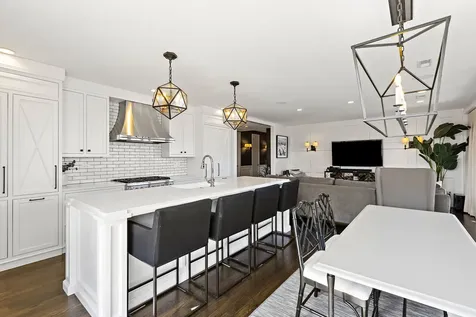 1625 North Burling Street Chicago IL 60614