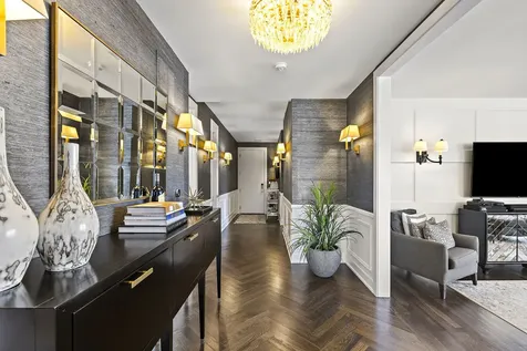 1625 North Burling Street Chicago IL 60614