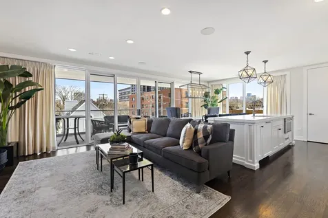 1625 North Burling Street Chicago IL 60614