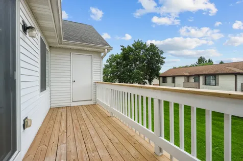 1727 West Hawkes Street Arlington Heights IL 60004