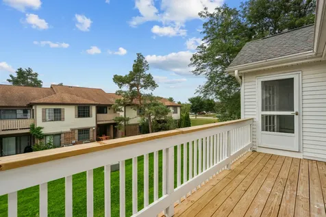 1727 West Hawkes Street Arlington Heights IL 60004