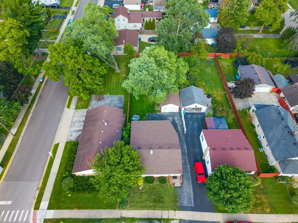 913 Church Road Aurora IL 60505