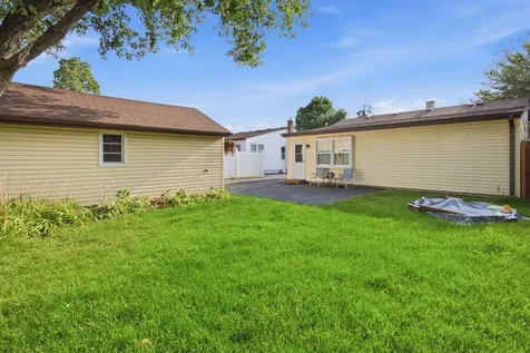 913 Church Road Aurora IL 60505