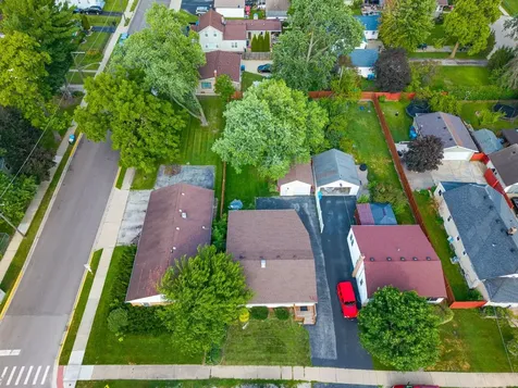 913 Church Road Aurora IL 60505