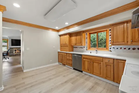 847 Hemlock Drive Sleepy Hollow IL 60118