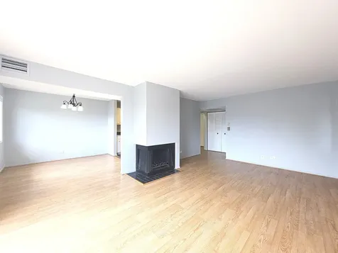 2000 Bayside Drive Palatine IL 60074