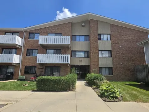 2000 Bayside Drive Palatine IL 60074