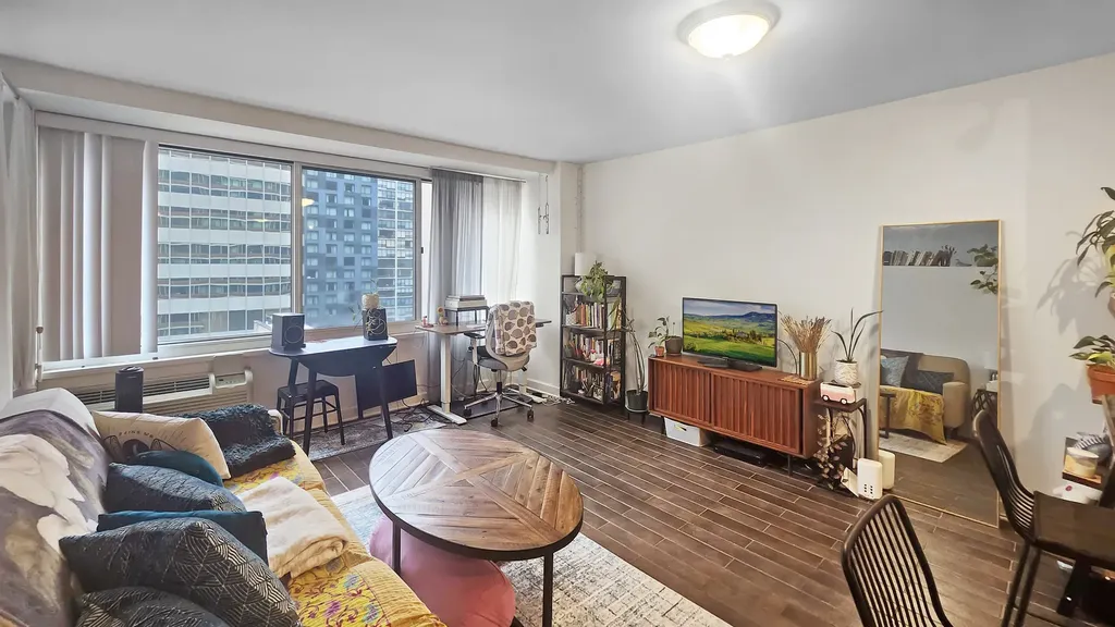211 East Ohio Street Chicago IL 60611