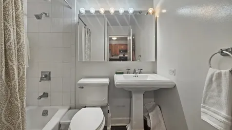 211 East Ohio Street Chicago IL 60611