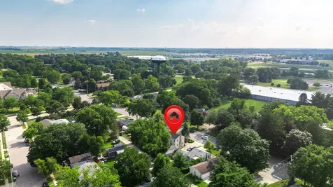 1222 South Somonauk Street Sycamore IL 60178