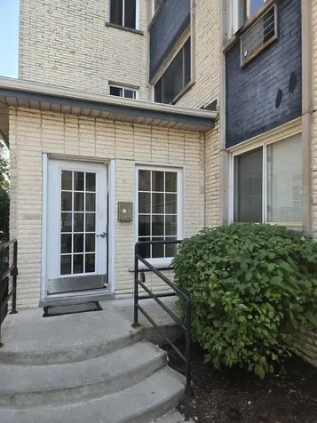 4976 North Milwaukee Avenue Chicago IL 60630