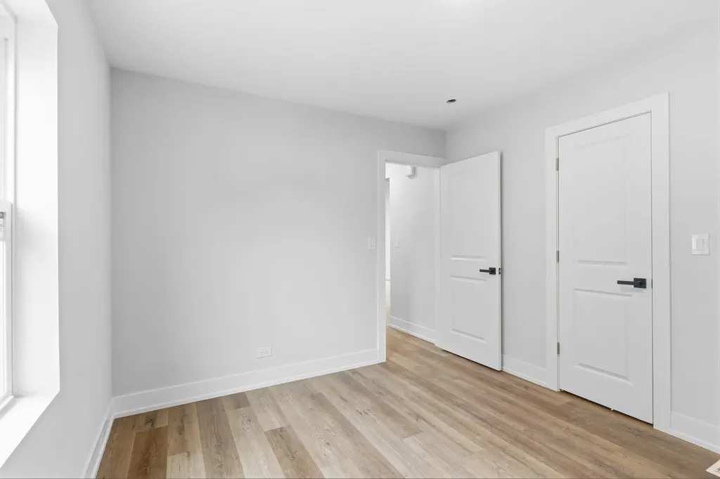 8820 South Ridgeland Avenue Chicago IL 60617