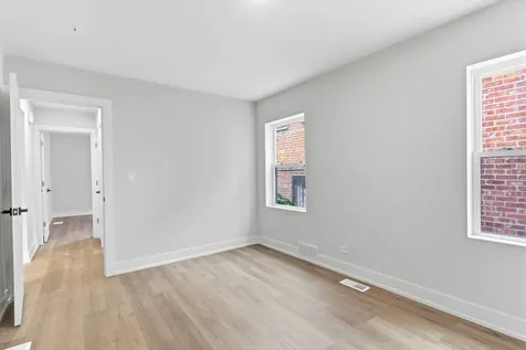 8820 South Ridgeland Avenue Chicago IL 60617