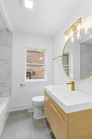 8820 South Ridgeland Avenue Chicago IL 60617
