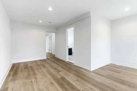 8820 South Ridgeland Avenue Chicago IL 60617