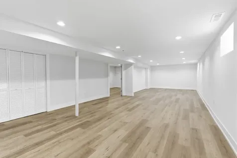 8820 South Ridgeland Avenue Chicago IL 60617