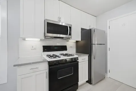 1046 Hampton Harbor Schaumburg IL 60193